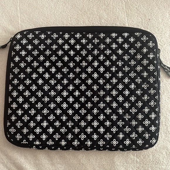 Vera Bradley laptop sleeve - Picture 2 of 6
